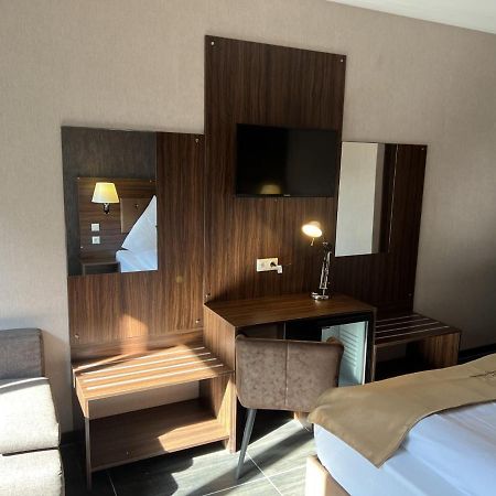 Hotel Pasa Paradies Kostenlose Parkplaetze Hanau Exteriör bild