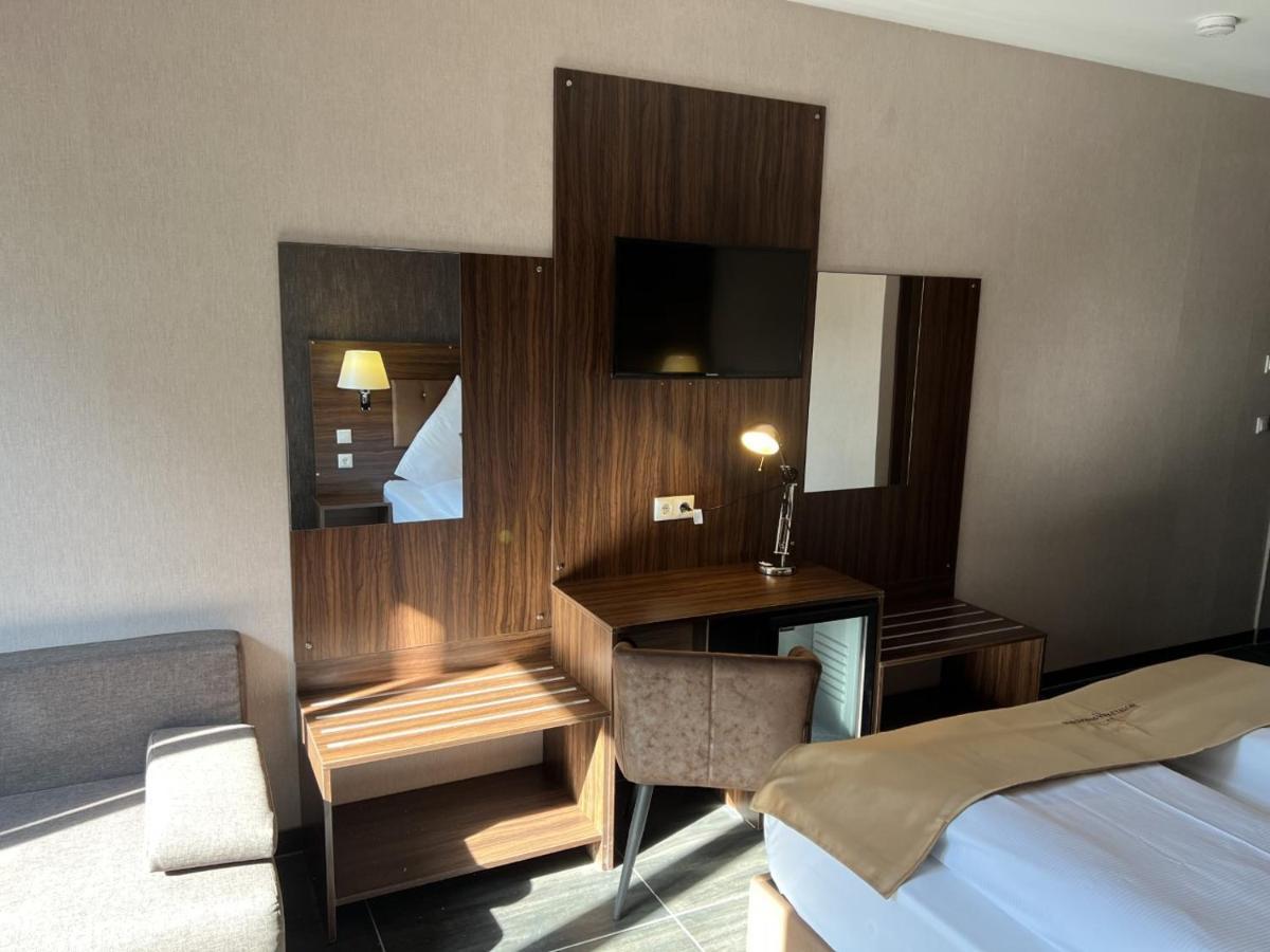Hotel Pasa Paradies Kostenlose Parkplaetze Hanau Exteriör bild