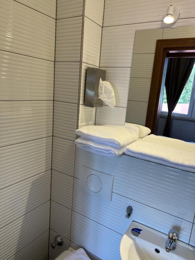 Hotel Pasa Paradies Kostenlose Parkplaetze Hanau Exteriör bild