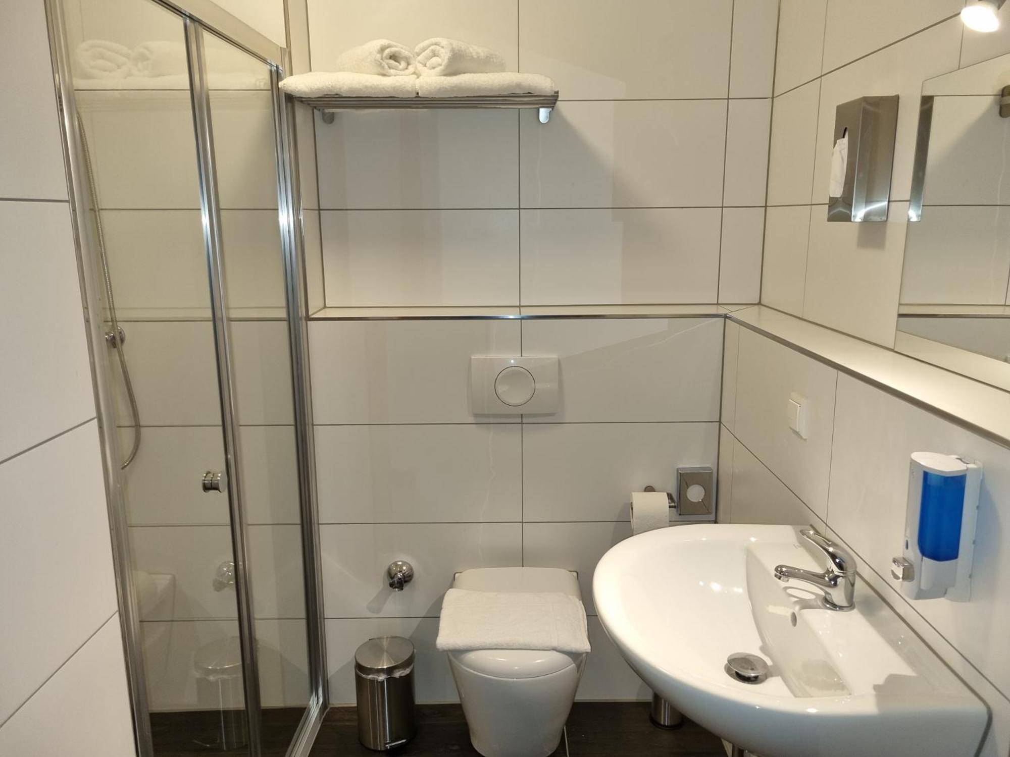 Hotel Pasa Paradies Kostenlose Parkplaetze Hanau Exteriör bild